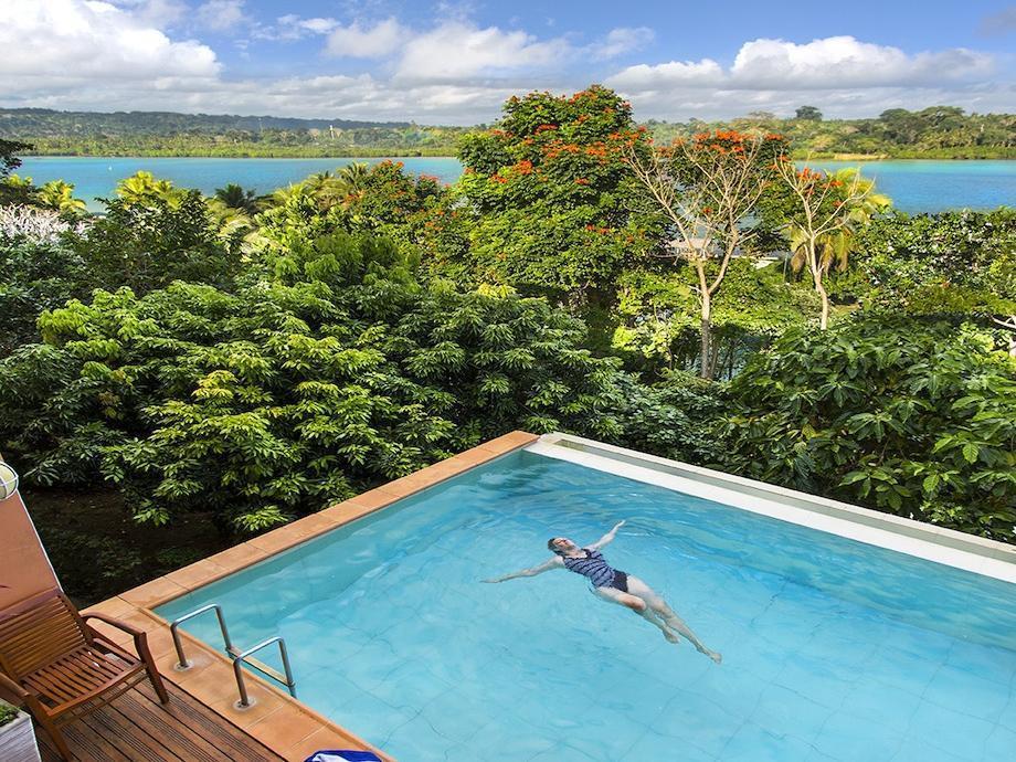 Poppy'S On The Lagoon Port Vila Exterior photo